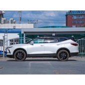 Chevrolet  BLAZER 开拓者  2023款 轻混 650T RS Twin-Clutch四驱 白夜版